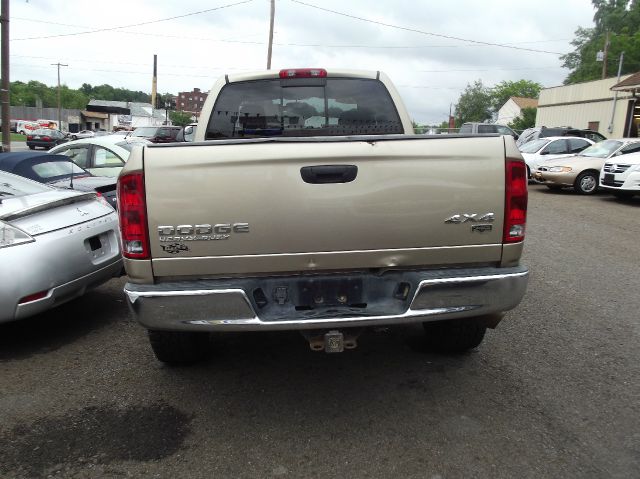 2003 Dodge Ram 2500 4dr 114 WB XLT 4WD