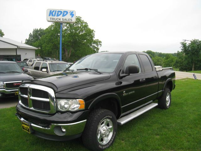 2003 Dodge Ram 2500 4dr 114 WB XLT 4WD