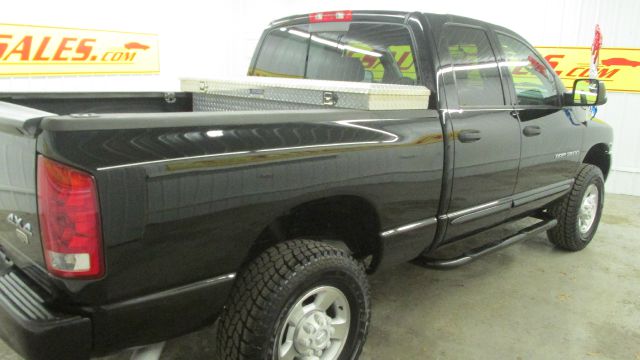 2004 Dodge Ram 2500 4d Wagon AWD