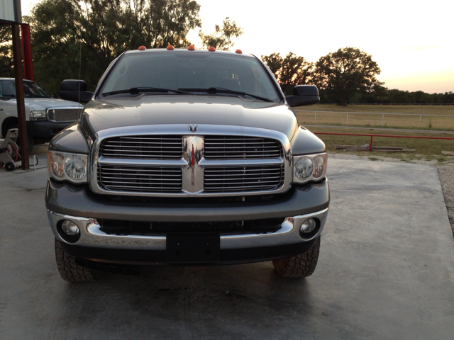 2005 Dodge Ram 2500 4dr 114 WB XLT 4WD