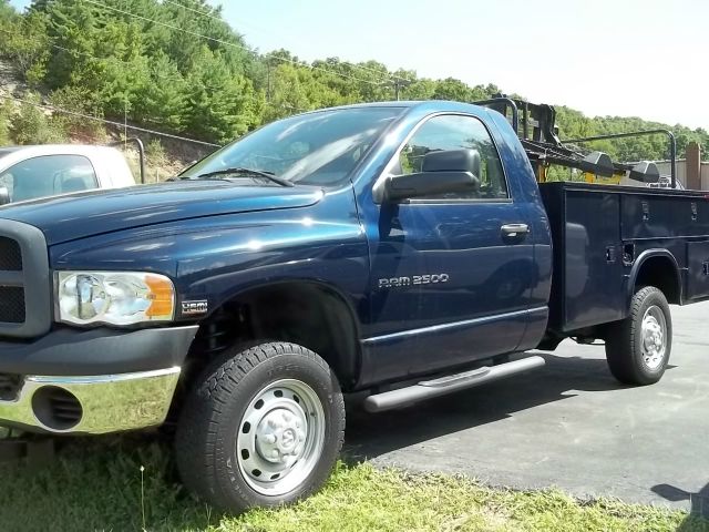 2005 Dodge Ram 2500 4WD 4dr AT