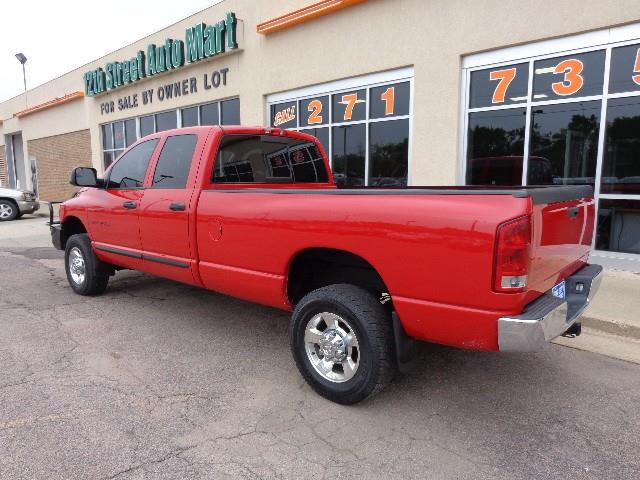 2005 Dodge Ram 2500 FWD 5DR WGN I4 CVT SL