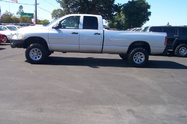 2005 Dodge Ram 2500 4dr 4WD EXT LS 4x4 SUV