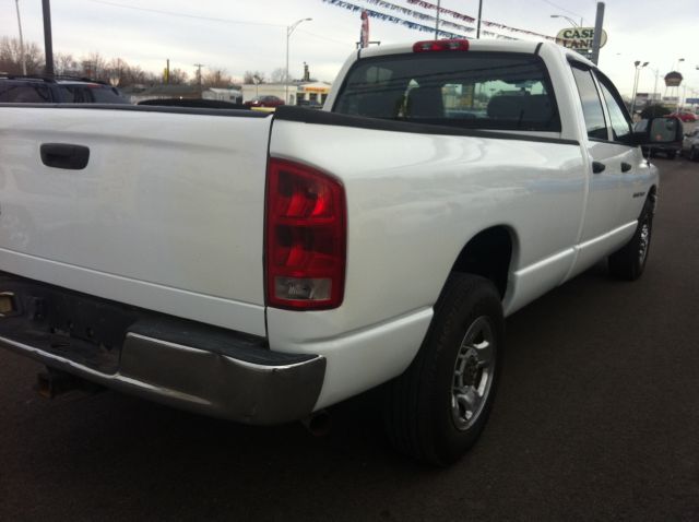 2005 Dodge Ram 2500 2WD Regular Cab 6.3 Ft Box ST