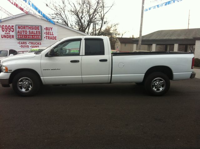 2005 Dodge Ram 2500 2WD Regular Cab 6.3 Ft Box ST