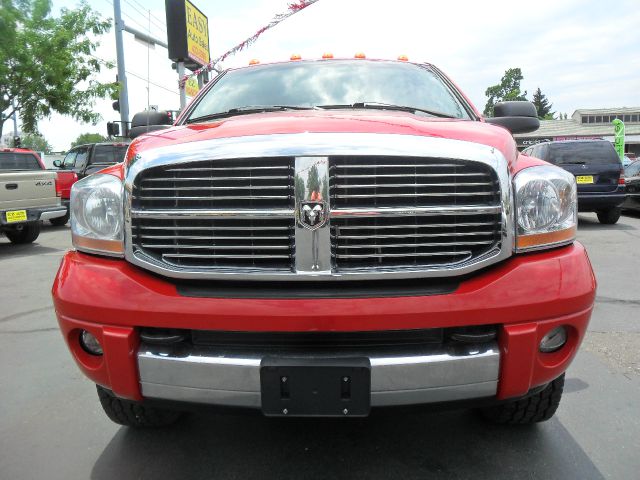 2006 Dodge Ram 2500 4d Wagon AWD