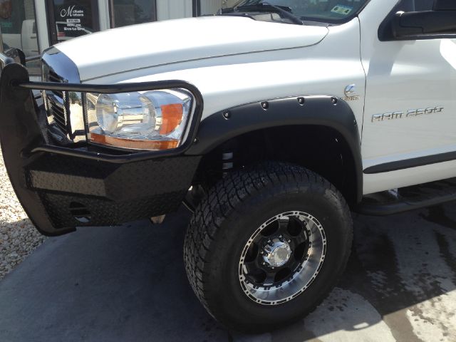 2006 Dodge Ram 2500 4d Wagon AWD