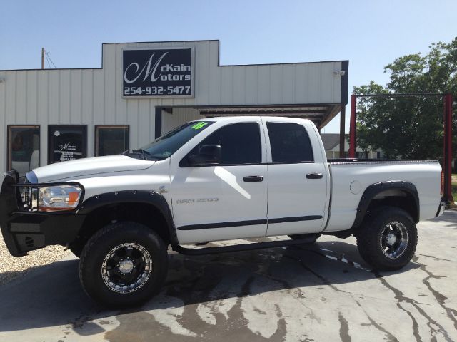 2006 Dodge Ram 2500 4d Wagon AWD