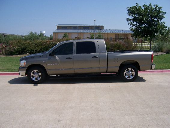 2006 Dodge Ram 2500 2WD Regular Cab 6.3 Ft Box ST