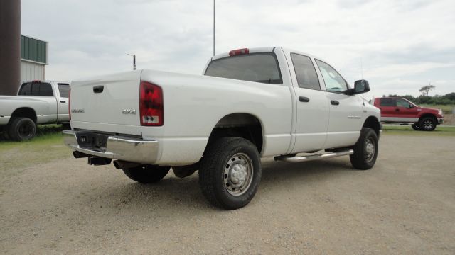 2006 Dodge Ram 2500 4dr LX 4WD Auto