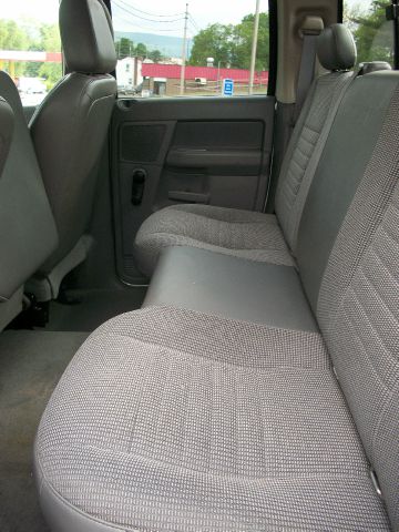 2006 Dodge Ram 2500 EX W/ Leather And DVD