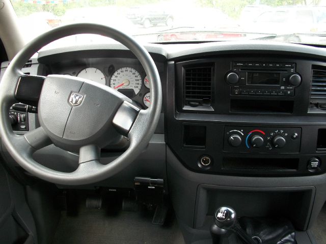 2006 Dodge Ram 2500 EX W/ Leather And DVD