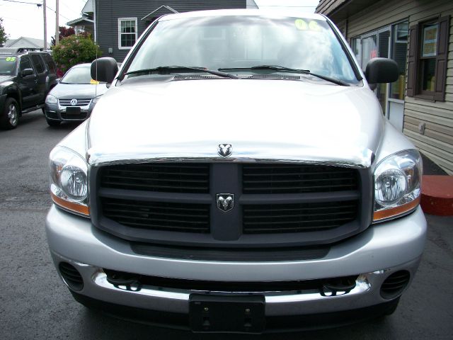 2006 Dodge Ram 2500 EX W/ Leather And DVD