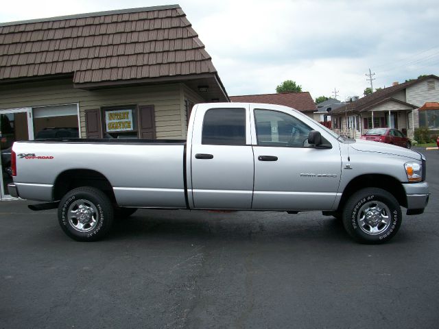 2006 Dodge Ram 2500 EX W/ Leather And DVD