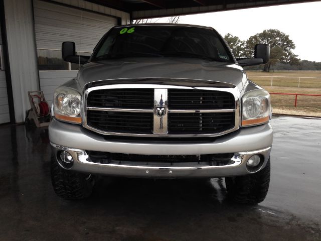 2006 Dodge Ram 2500 Wagon SE