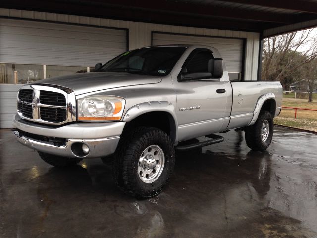 2006 Dodge Ram 2500 Wagon SE