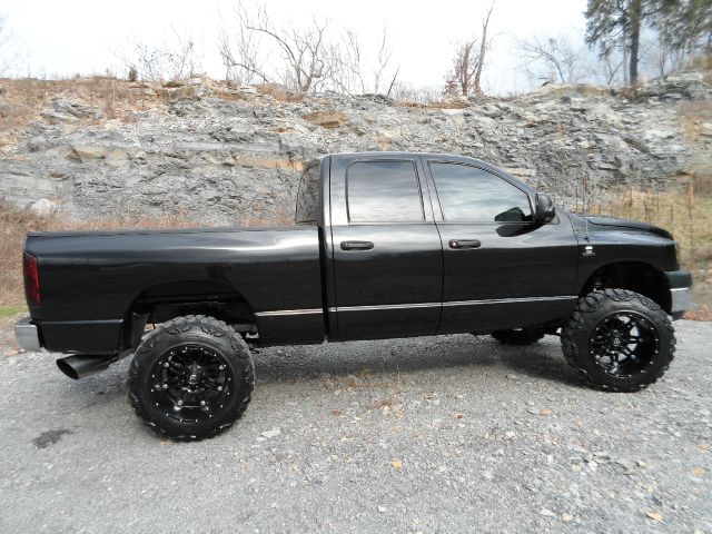 2006 Dodge Ram 2500 4dr LX 4WD Auto