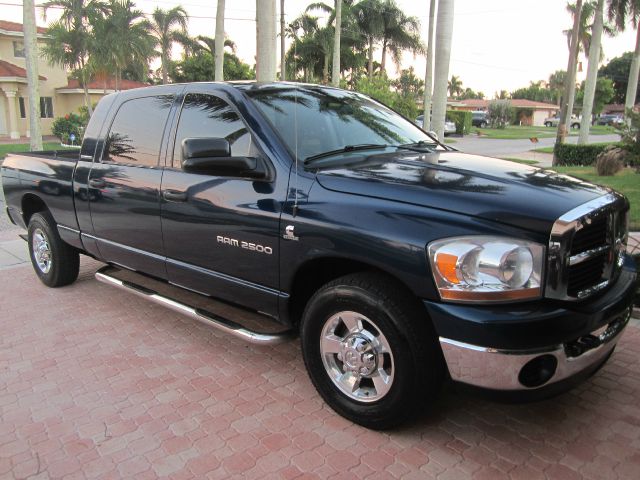 2006 Dodge Ram 2500 2WD Regular Cab 6.3 Ft Box ST