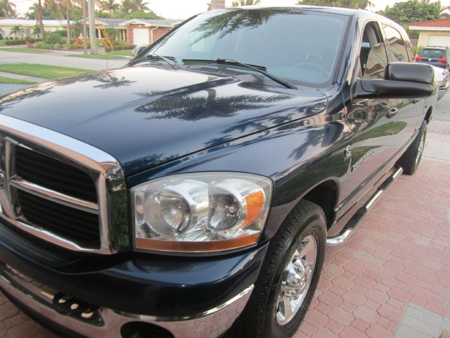 2006 Dodge Ram 2500 2WD Regular Cab 6.3 Ft Box ST