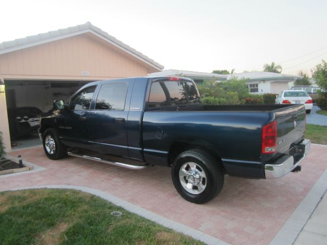 2006 Dodge Ram 2500 2WD Regular Cab 6.3 Ft Box ST