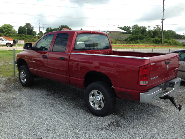 2006 Dodge Ram 2500 4dr LX 4WD Auto