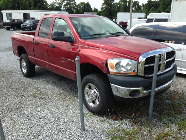 2006 Dodge Ram 2500 4dr LX 4WD Auto