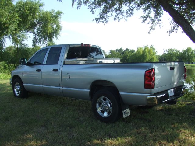 2007 Dodge Ram 2500 2WD Double Cab Standard Bed 5.7L V8 (SE) Truck