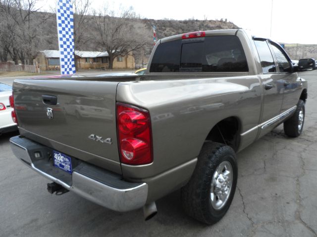 2007 Dodge Ram 2500 4d Wagon AWD