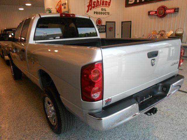 2007 Dodge Ram 2500 4dr LX 4WD Auto