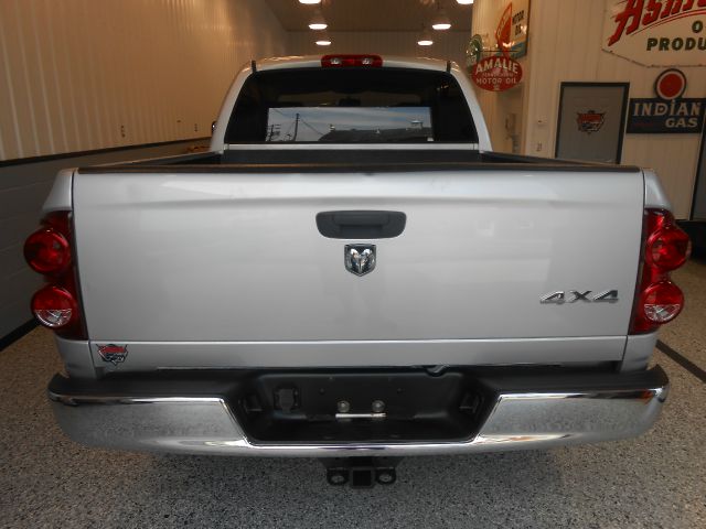 2007 Dodge Ram 2500 4dr LX 4WD Auto