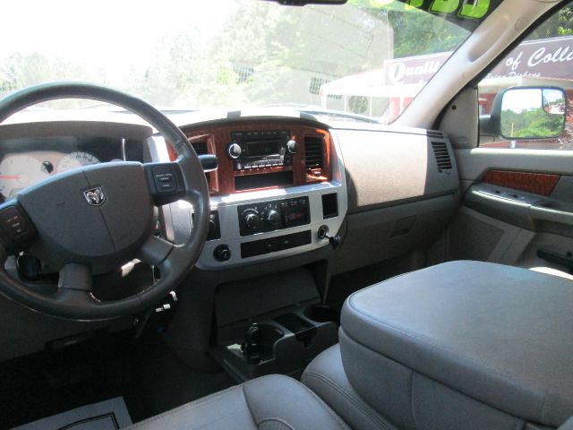 2007 Dodge Ram 2500 4d Wagon AWD