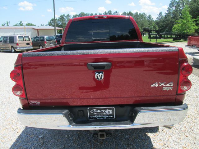 2007 Dodge Ram 2500 4d Wagon AWD