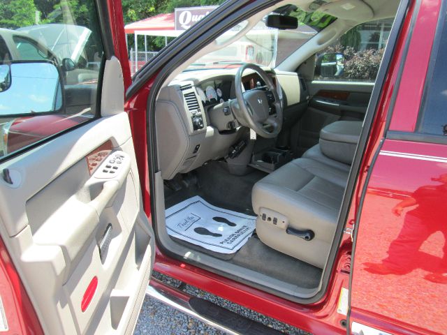 2007 Dodge Ram 2500 4d Wagon AWD