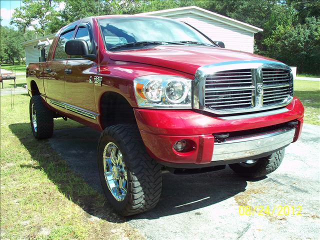 2007 Dodge Ram 2500 Double Cab 4WD V8 4.7