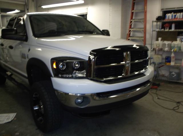 2007 Dodge Ram 2500 4d Wagon AWD