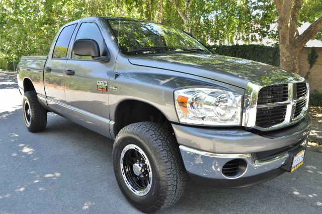 2007 Dodge Ram 2500 4dr LX 4WD Auto