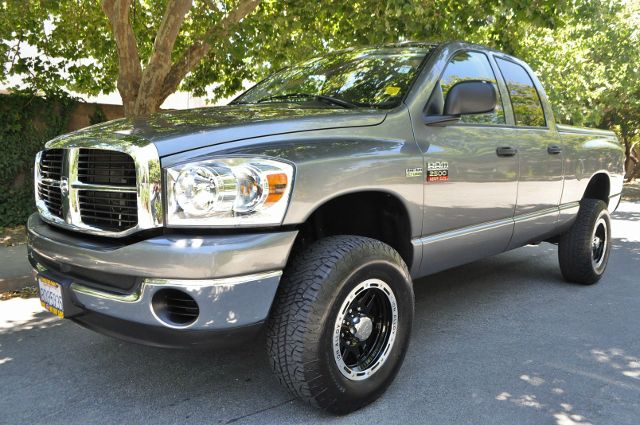 2007 Dodge Ram 2500 4dr LX 4WD Auto