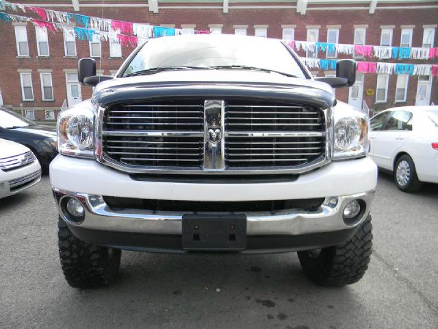 2008 Dodge Ram 2500 4d Wagon AWD