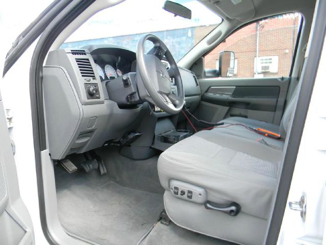 2008 Dodge Ram 2500 4d Wagon AWD