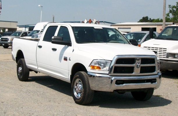 2011 Dodge Ram 2500 AWD, DVD, Navi, Rear Camera