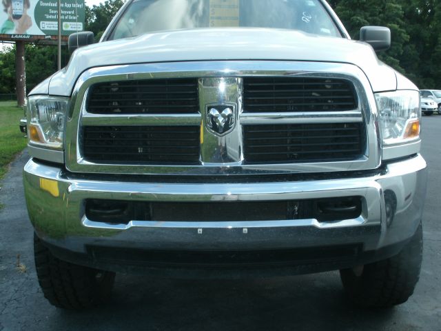 2011 Dodge Ram 2500 SLE Sierra 2WD