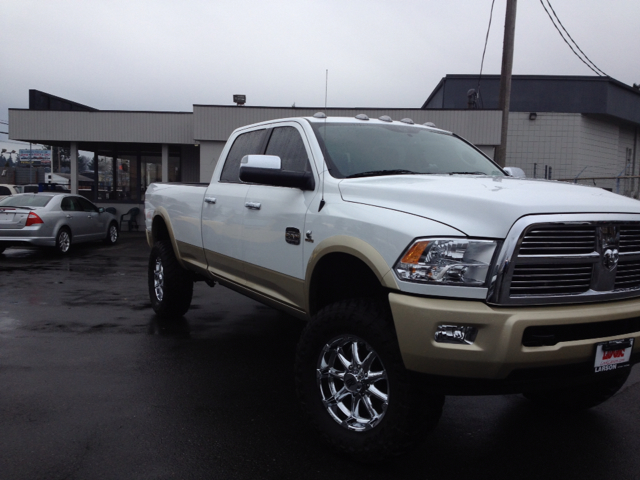 2012 Dodge Ram 2500 4dr Sdn 2.4L AT FWD W/snrf