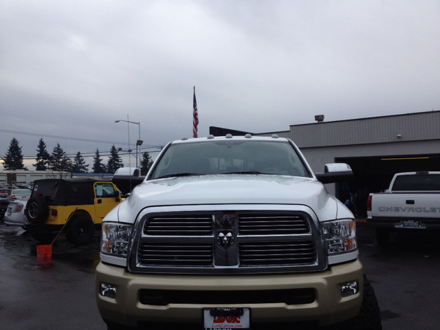 2012 Dodge Ram 2500 4dr Sdn 2.4L AT FWD W/snrf