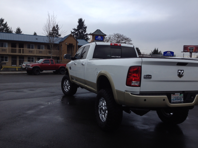 2012 Dodge Ram 2500 4dr Sdn 2.4L AT FWD W/snrf