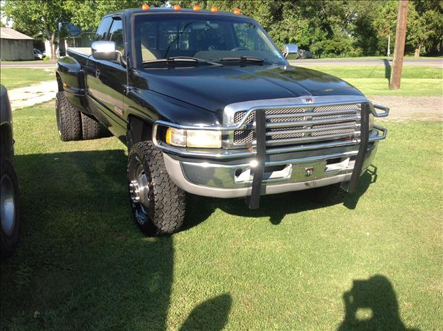 1997 Dodge Ram 3500 SE W/tech Pack - Wow