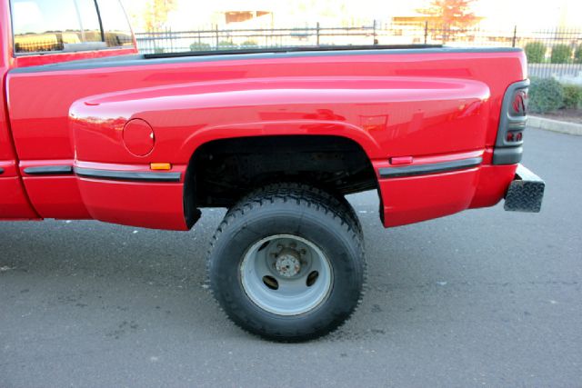 1998 Dodge Ram 3500 Quadcab SXT V/8 Automatic