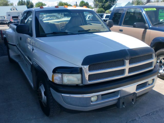 1999 Dodge Ram 3500 2WD Regular Cab 6.3 Ft Box ST