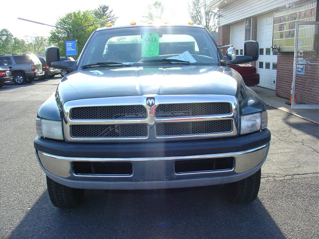 2001 Dodge Ram 3500 DVD NAV ROOF