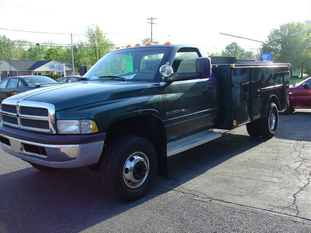 2001 Dodge Ram 3500 DVD NAV ROOF