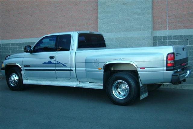 2001 Dodge Ram 3500 Crew Cab 4WD